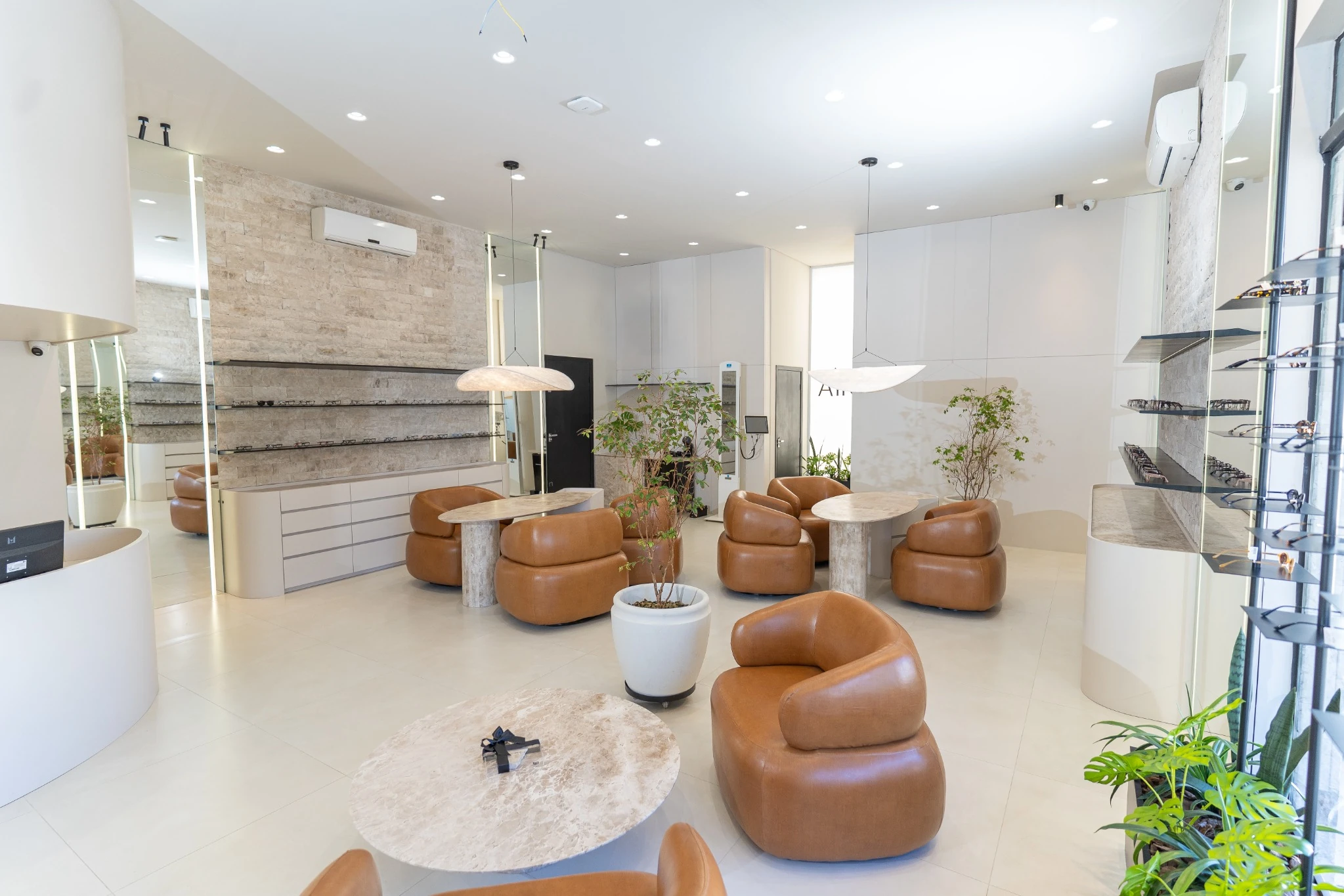 Ambiente premium da Ótica AIKO em Umuarama